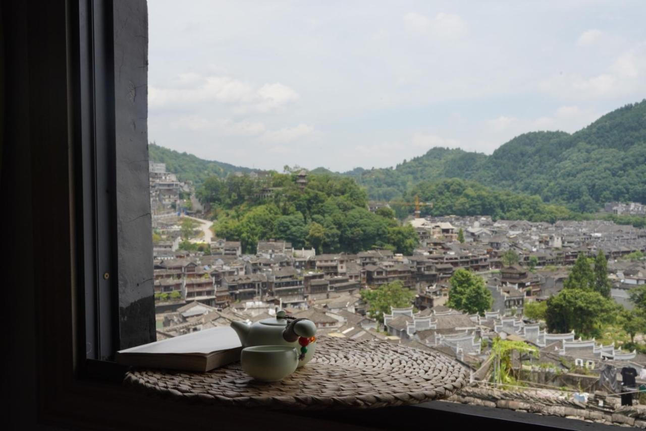 云起山居庭院观景民宿 Fenghuang Extérieur photo