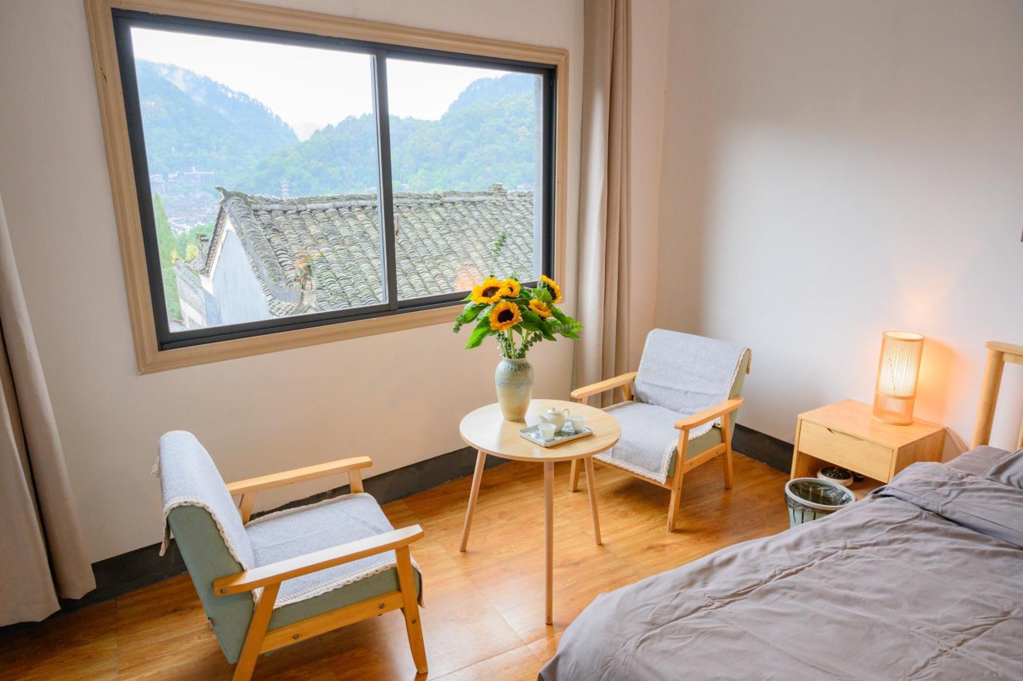 云起山居庭院观景民宿 Fenghuang Extérieur photo
