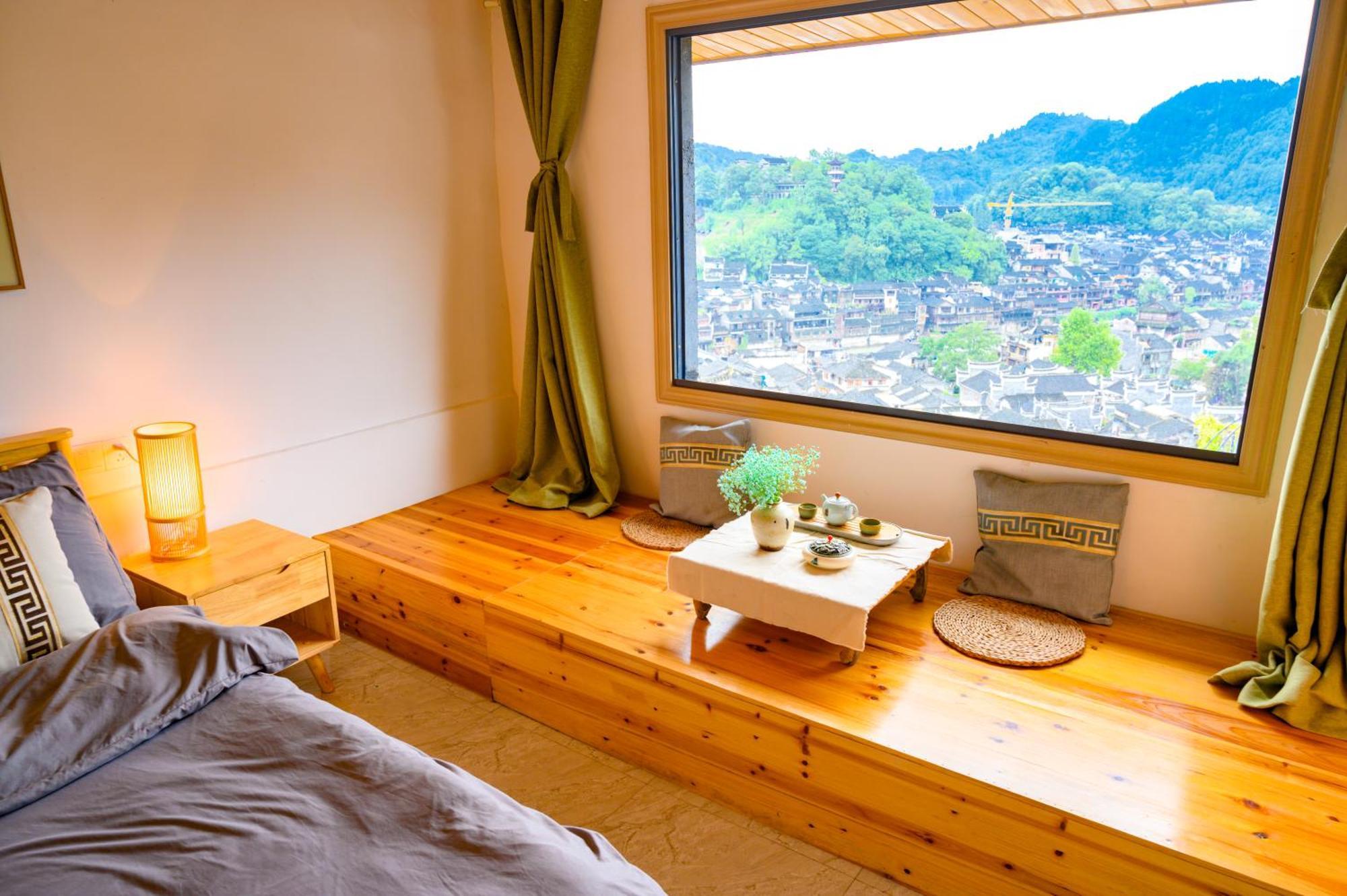 云起山居庭院观景民宿 Fenghuang Extérieur photo