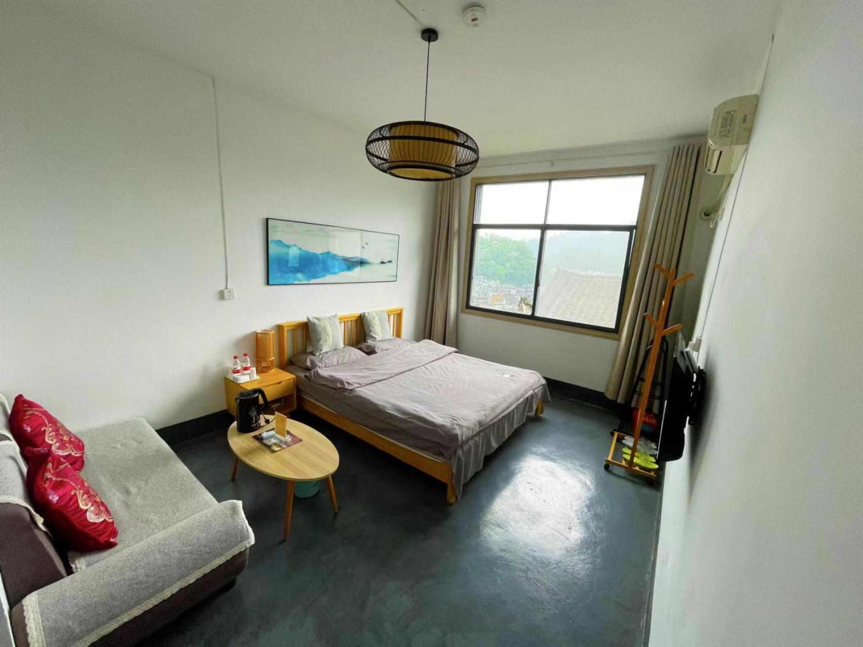 云起山居庭院观景民宿 Fenghuang Extérieur photo